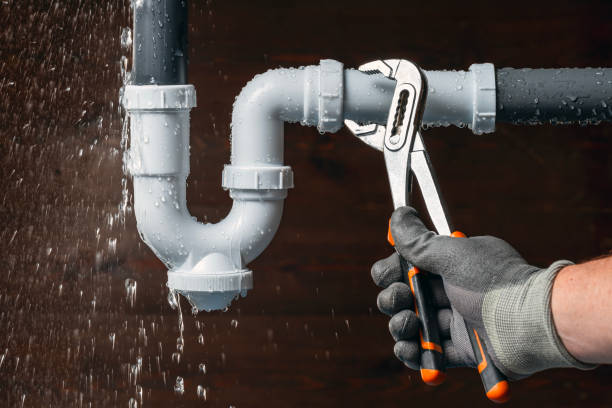 Professional Leak Detection technician working in Buxton, OR